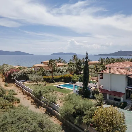 Nefeli Villa *