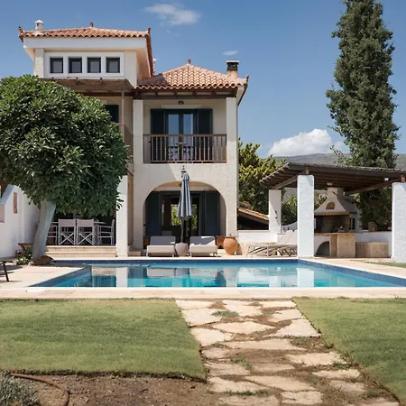 Nefeli Villa *